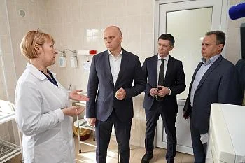 Алексей Беспрозванных оценил качество медицинских услуг в Черняховском округе